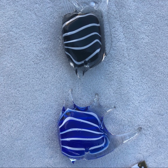 Glass Angel Fishes Lot of Two Blue & Black - Picture 8 of 10